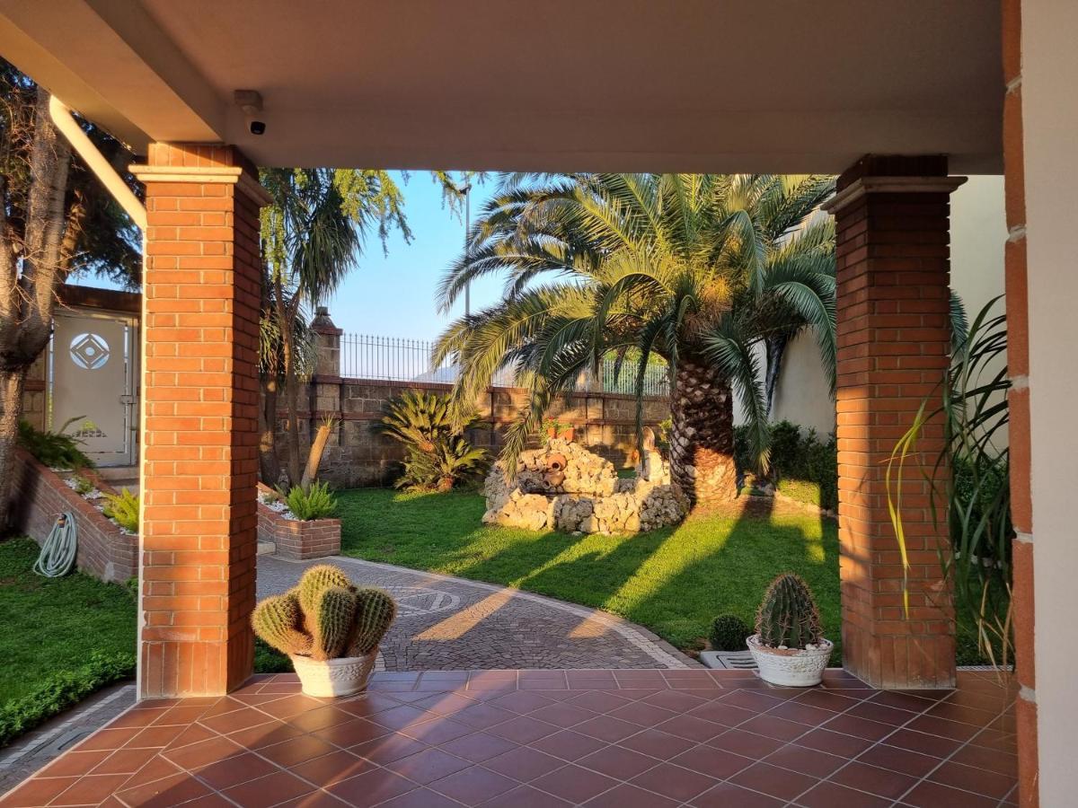 Villa Sweery Santa Maria a Vico エクステリア 写真